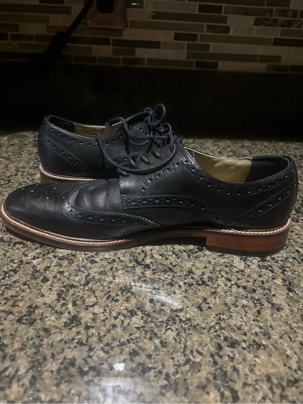 Banana Republic elegant wingtip